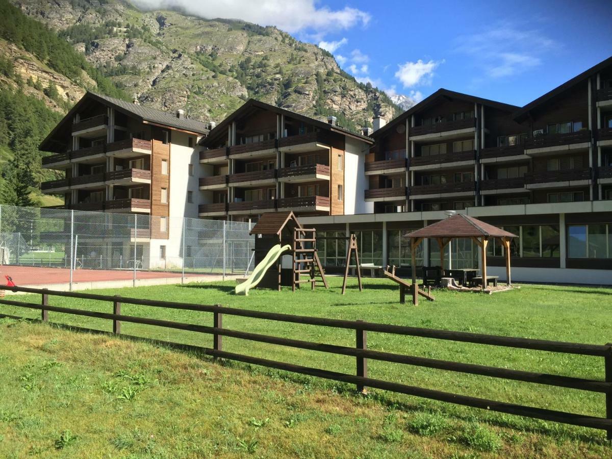 Monte Rosa D 412 Aparthotel Täsch Exterior foto