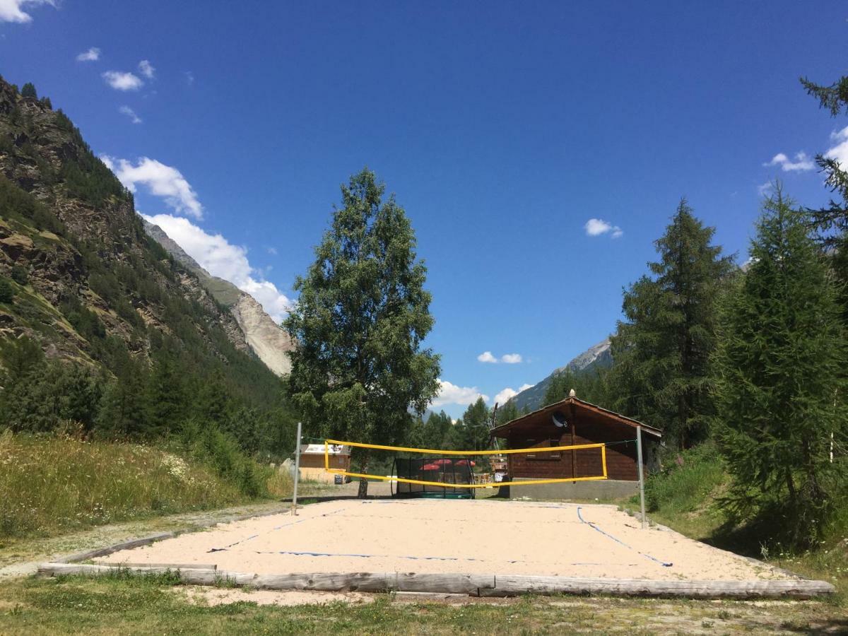 Monte Rosa D 412 Aparthotel Täsch Exterior foto