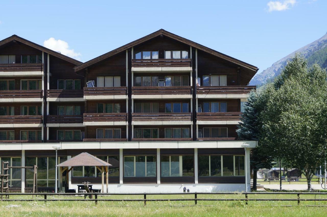 Monte Rosa D 412 Aparthotel Täsch Exterior foto